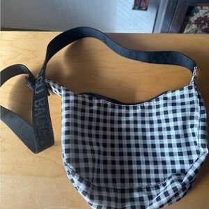 Black & White Gingham Baggu Crossbody Bag